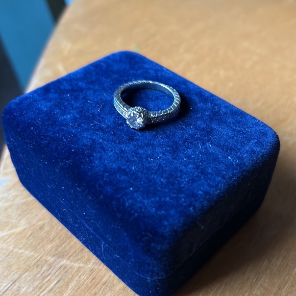 Jewelry - Sea Coast White Gold Engagement Ring size 4